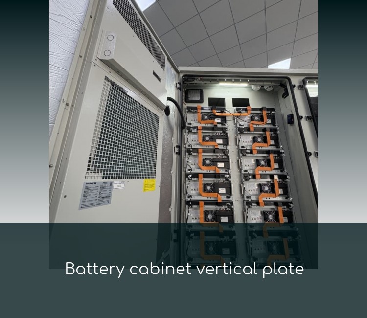 Battery cabinet vertical plate
