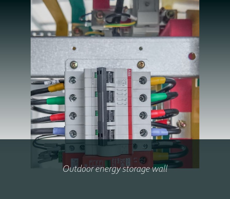 Outdoor energy storage wall